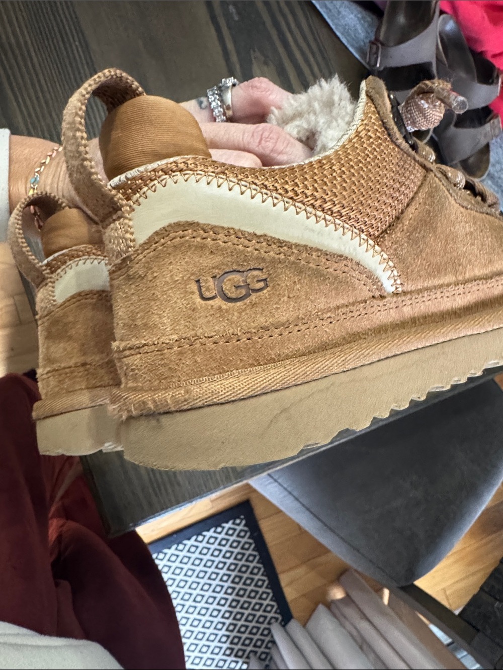 UGG Kids Chestnut Tan Suede Fleece-Lined Sneakers youth 3 size